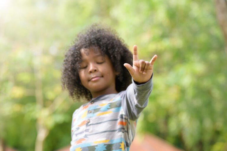 New ‘Deaf Chat Group’ Speaks to Benefits of Social-Based Learning