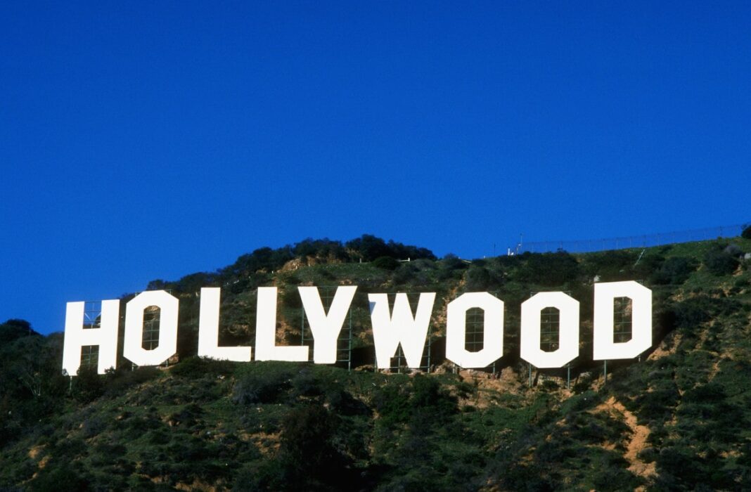 5d7c028f5b7493be37a32667_states_california-hollywood-sign-2-min